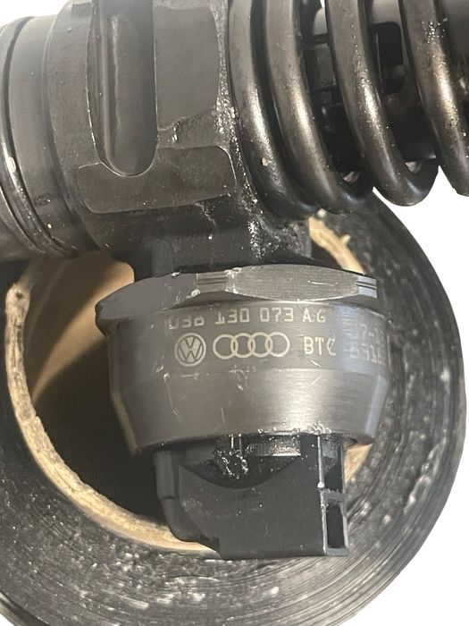 Set Injectoare Combustibil Volkswagen Golf V 1K1 2003 - 2009 1.9 Tdi B