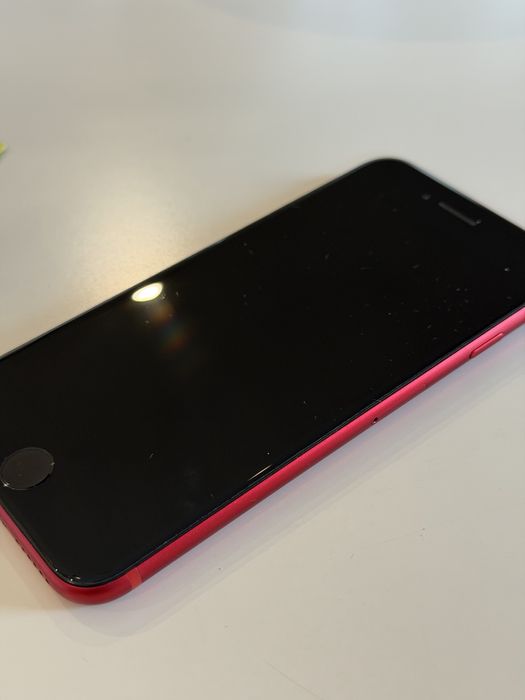 iPhone SE, red, 64 GB
