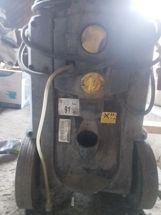 Продам Керхер б/у