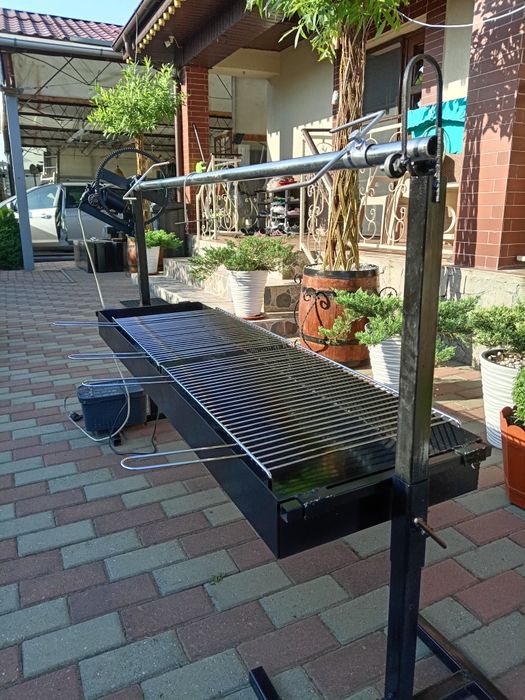 Rotisor proțap electric cu trei viteze