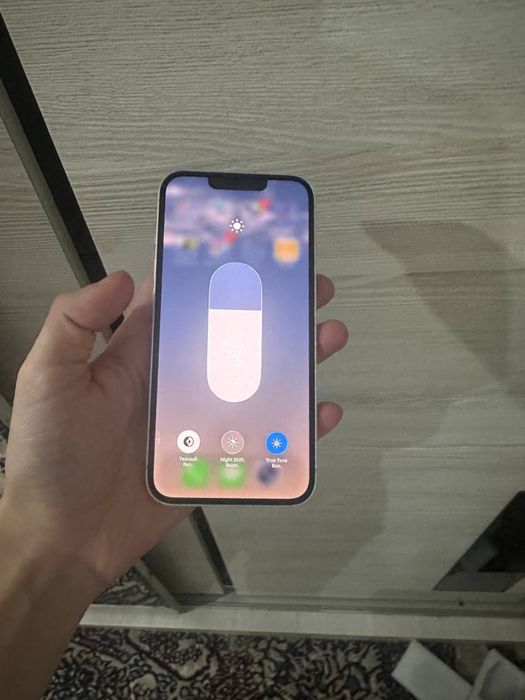 iphone 13  oq rang holati yaxshi KHA