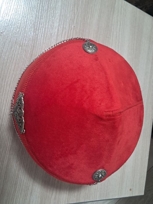 Тюбитейка с украшением продам.