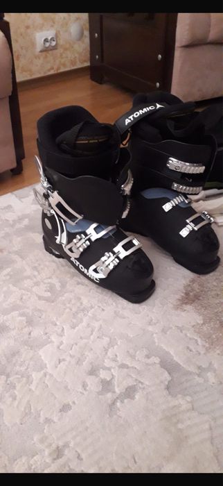 Vand schiuri si clapari cu huse , impecabile