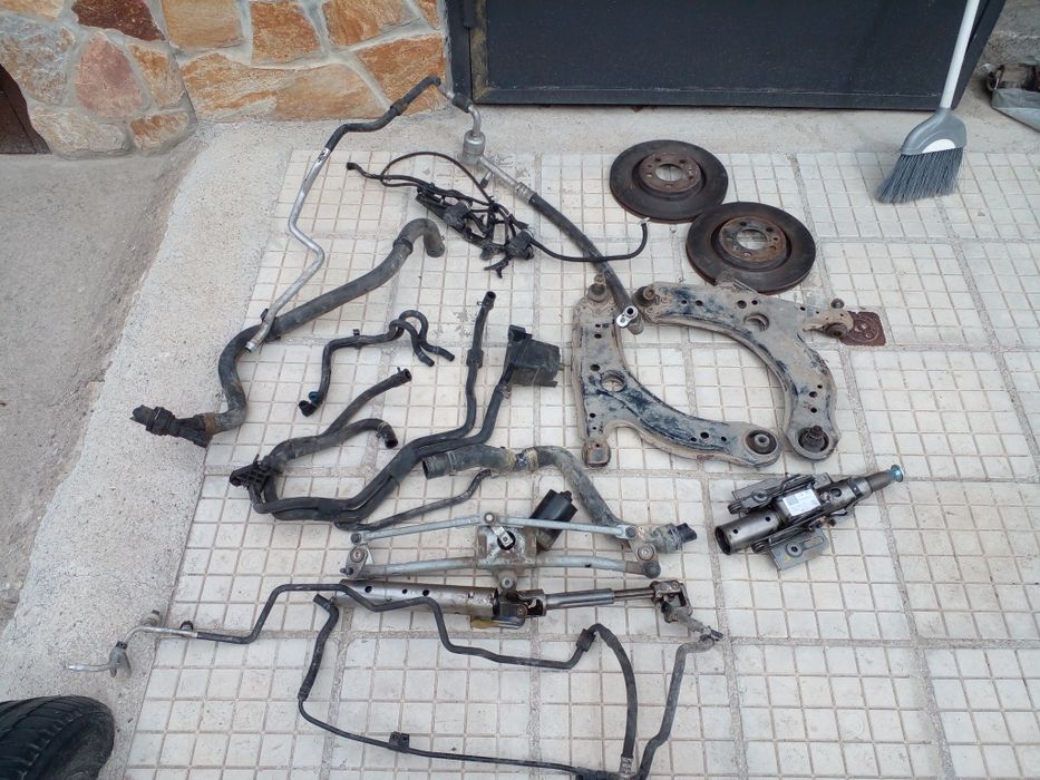 Фоцваген голф 4 на части на части 90коня град Перущица 1.9 90коня