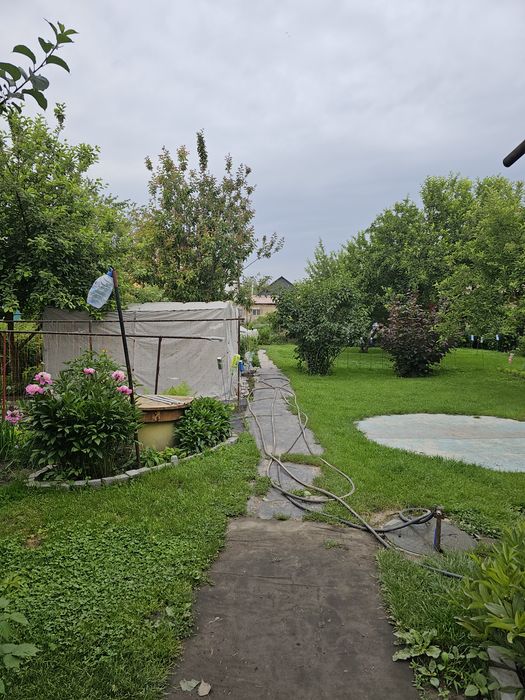 Продам капитальный, кирпичный дом в городе