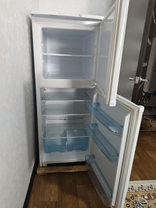 Холодильник "Бирюса"