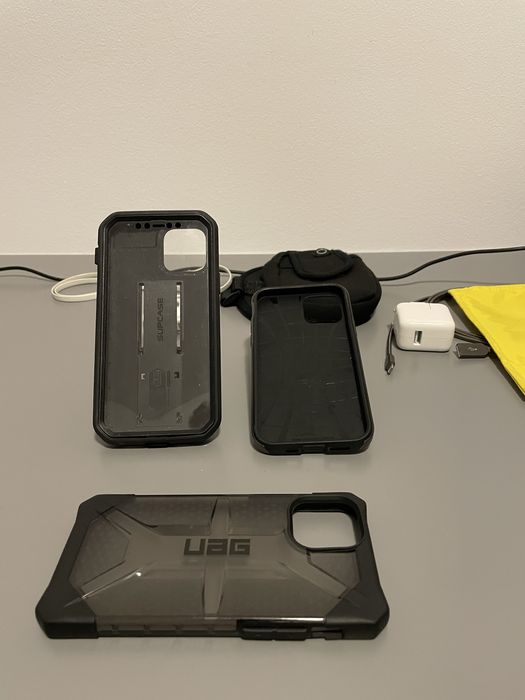 iPhone 12 Pro huse cabluri încărcător