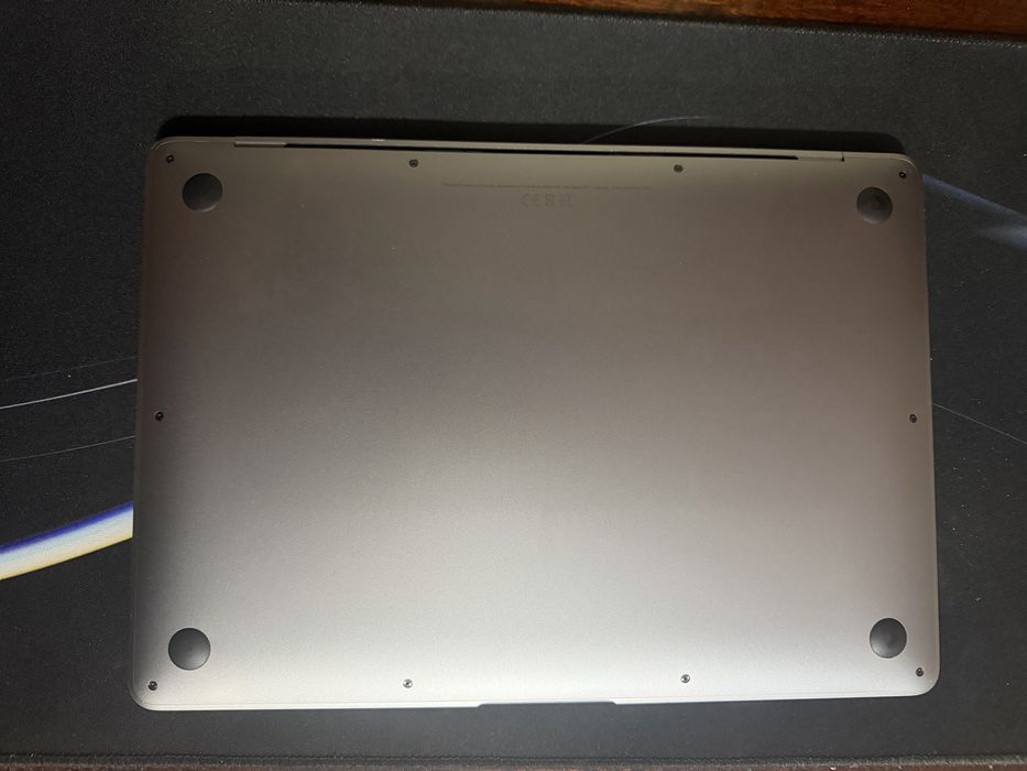 MacBook Air 13 2019 / 128gb