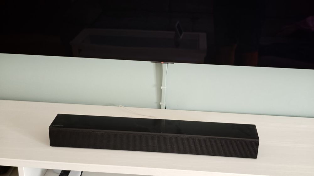 Vând sound bar Samsung HW-N400