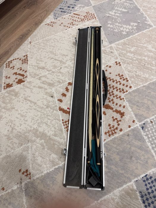 Продается Кии бильярдный