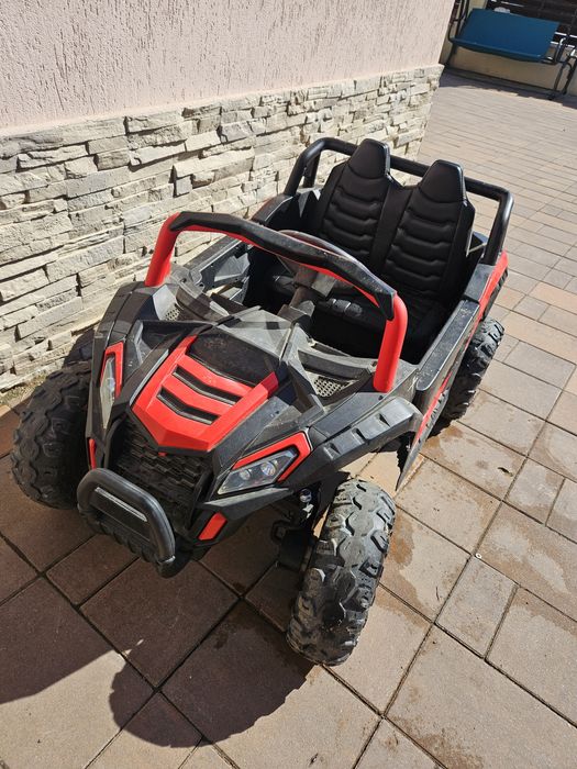 Vand mașină pentru copii