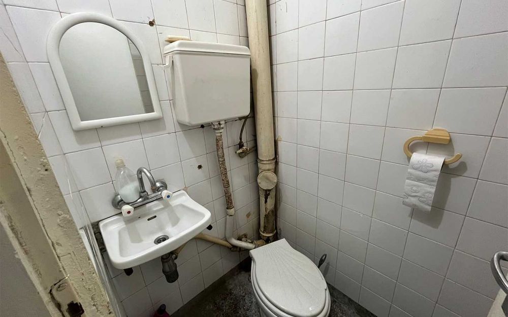 Продава се Тристаен апартамент в Търговище, Център - 104 кв.м за 1030 €/кв.м - Снимка #8