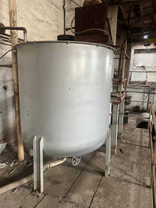 мельница 90 кв 6500 $. Вакумный Насос ( 55кв 5000 $ )