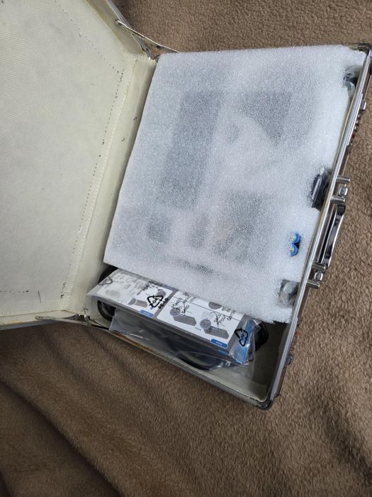 Vând microfon SENNHEISER original