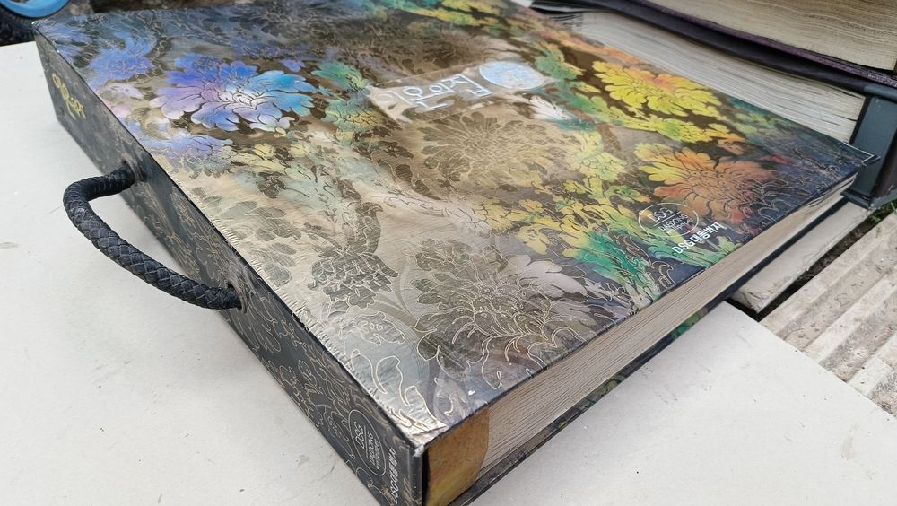 Продам каталоги корейских обоев (DID, DSG Daedong)