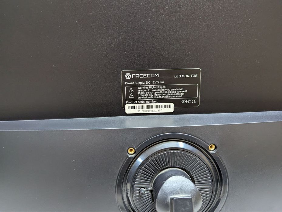 Продается игровой монитор FACECOM