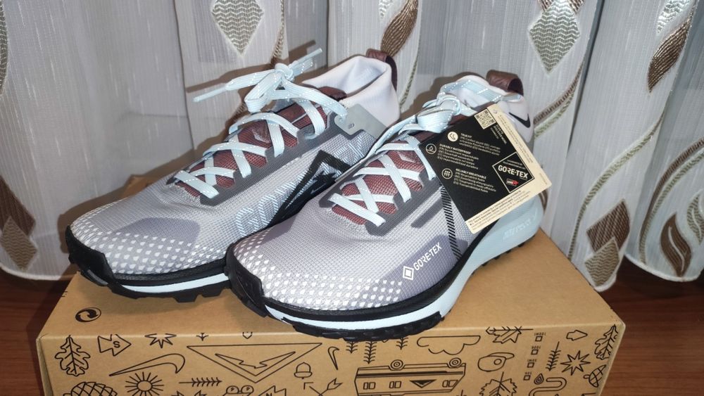 Дамски маратонки Nike