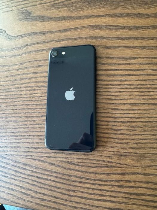 iphone se 128GB 2023