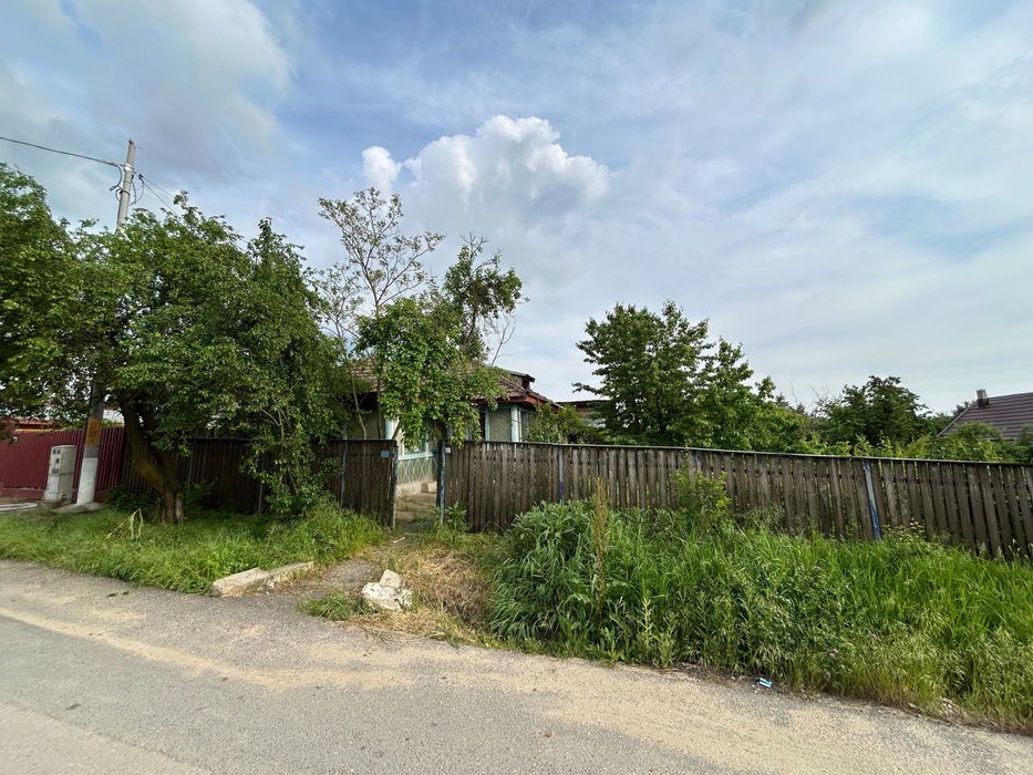 Vând teren în zonă Periş !