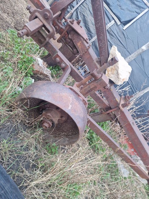 Плуг в отличном состоянии.  Тимирязевский район село Дмитриевка,