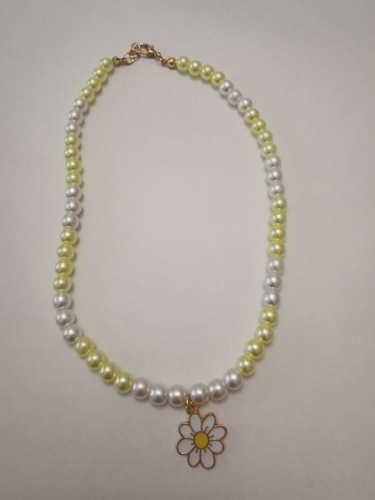 Ръчно изработени колиета.