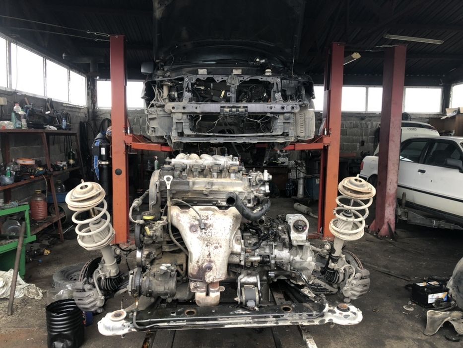 Mitsubishi Space Wagon 2.4(бензин; 2.4)