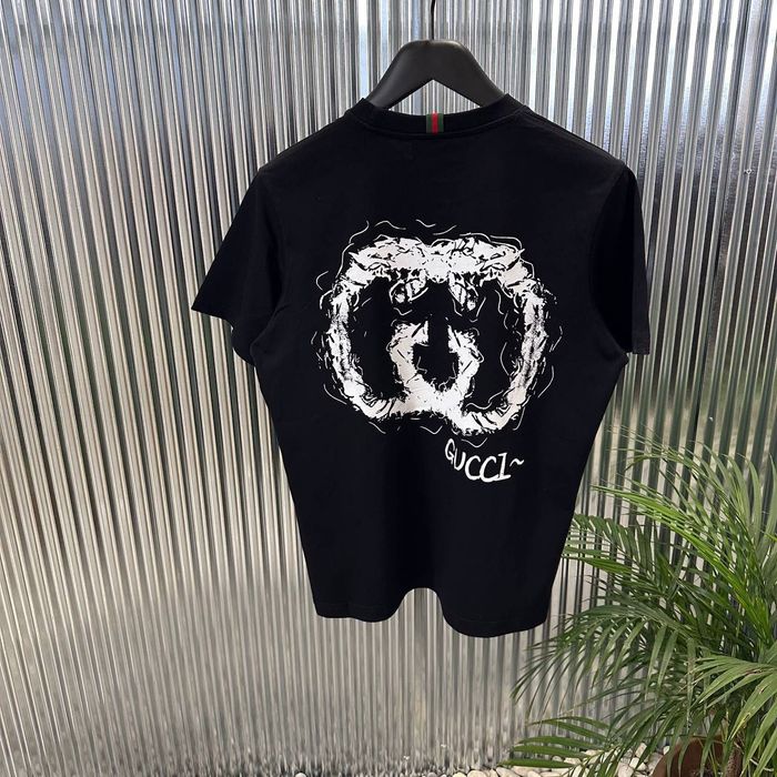 Мъжки тениски различни модели