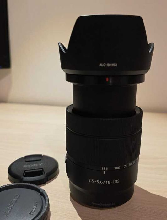 Obiectiv foto Sony 18-135mm F3.5-5.6, OSS, montură Sony-E