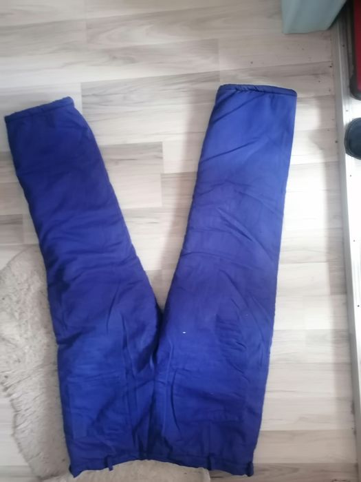 Заваровачно яке и панталони