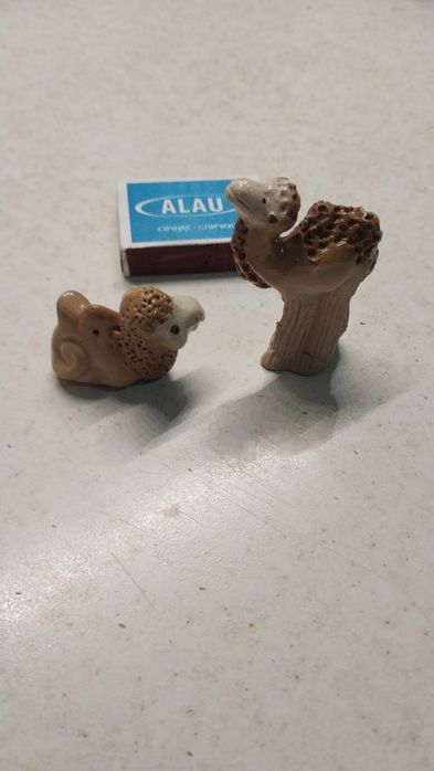 Продам две статуэтки верблюда.