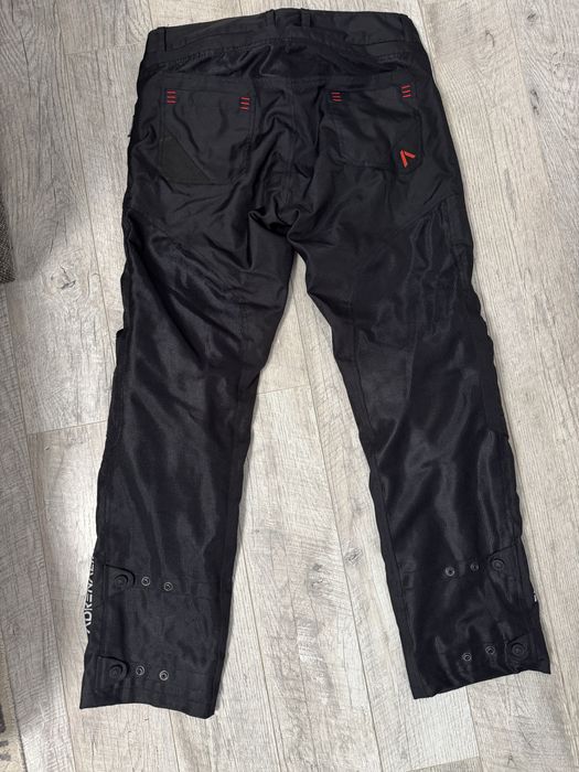 Pantaloni moto Adrenaline cu protectii genunchi