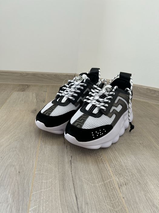 adidasi versace chain