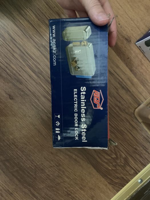 Замок электромеханический