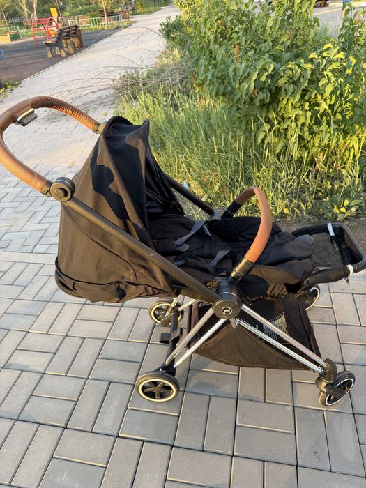 Коляска Cybex Mios Sepia Black на шасси Chrome