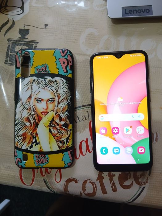 Модель: Samsung Galaxy A01
Экран: 5,7 дюйма, PLS TFT, HD+ (