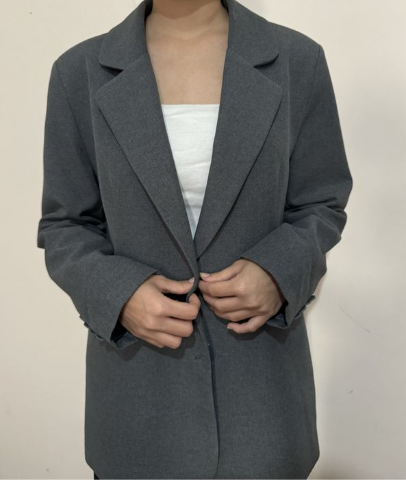 Сұр классикалық пиджак (AMOR, б/у)