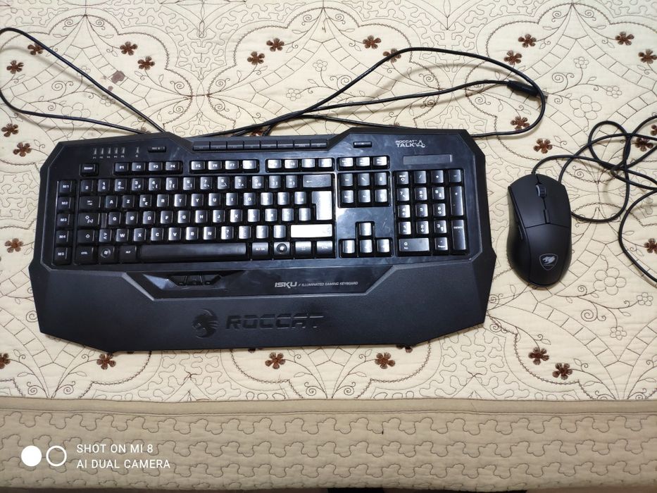 Masus și tastatura gaming PC