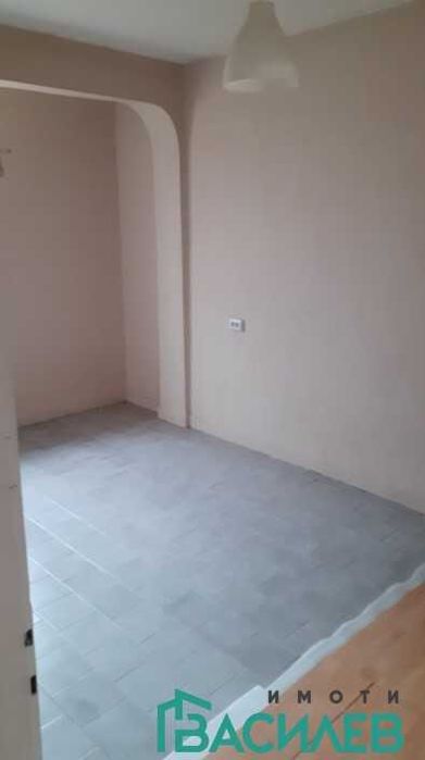 Продава се Тристаен апартамент в София, Център - 69 кв.м за 1404 €/кв.м - Снимка #3