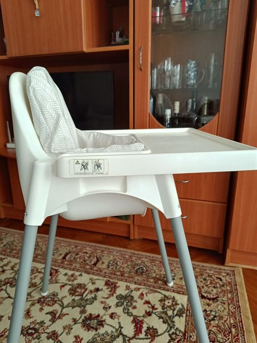 Scaun pentru copii înalt cu tavă alb Antilopa IKEA