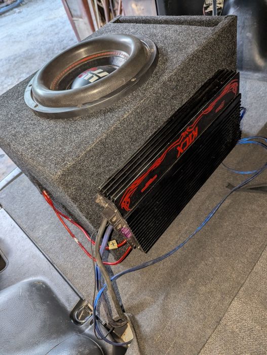 Продам мощный сабвуфер