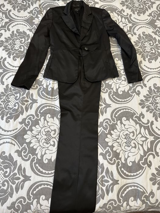 Продам костюмы брючные