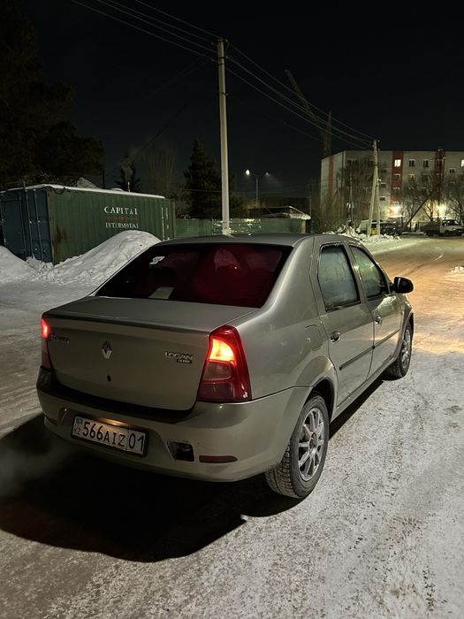 Renault Logan 2010 год