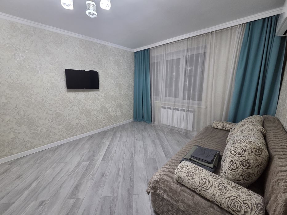 Сдам посуточно 1ком кв на 11 микрорайоне