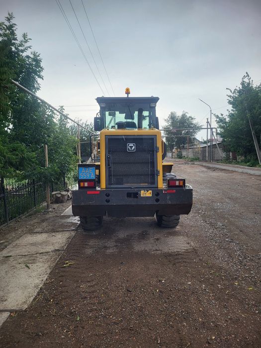 Фронтальный погрузчик