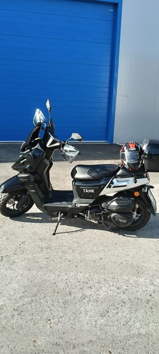 Продам скутер Танк Discovery