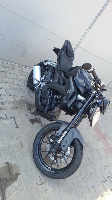 Vand Yamaha MT 125, an 2017, model cu ABS (fata-spate)