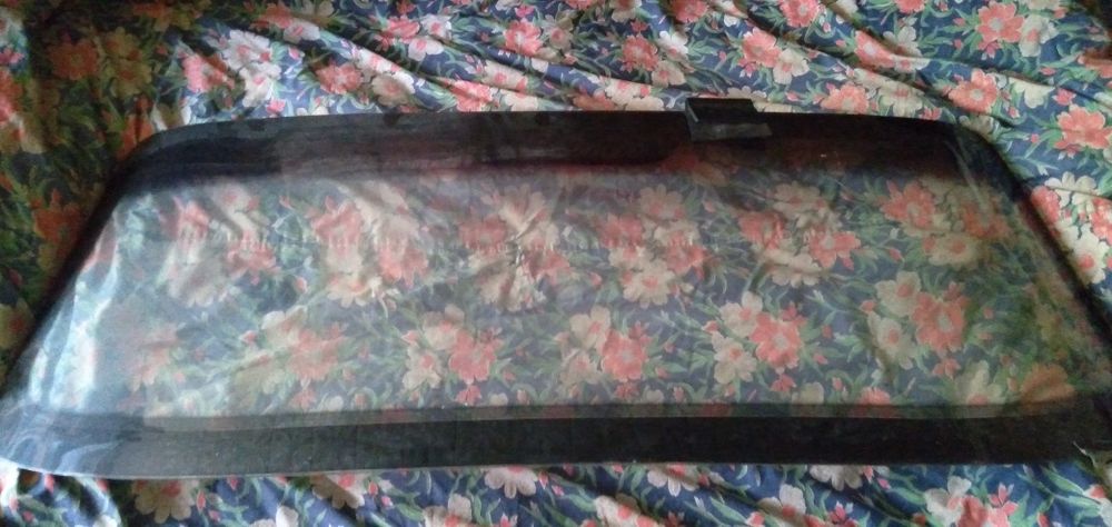 Лобовик передний новый