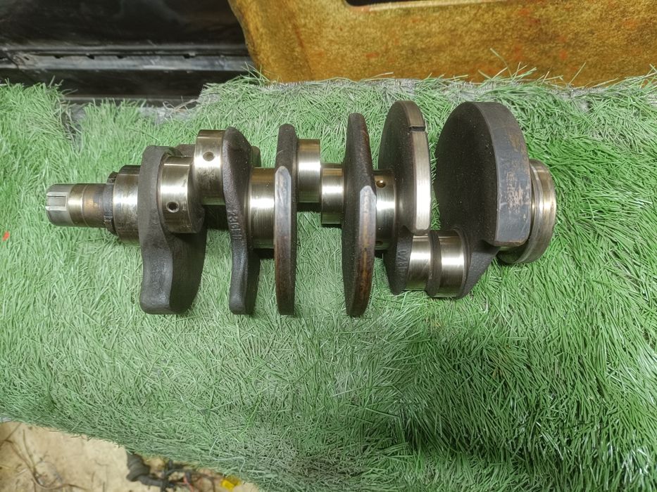 Коленвал Ауди 100 2.8 AAH