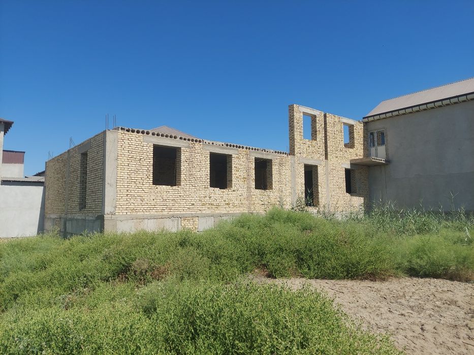 Курилиши тугалланмаган бино сотилади