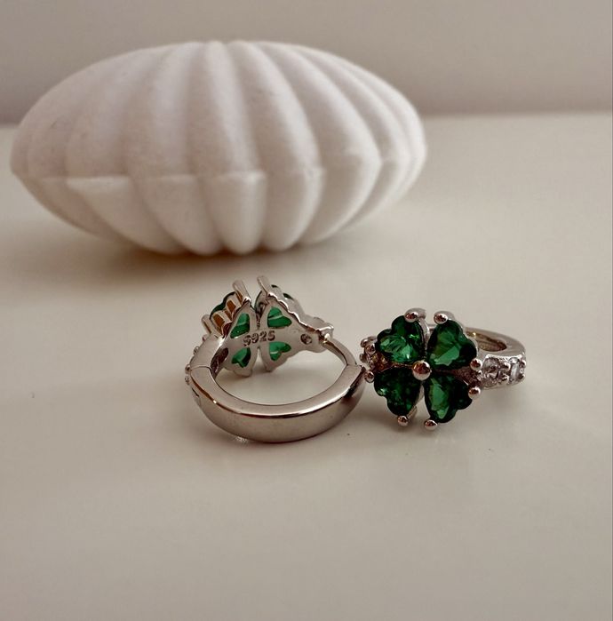 S925 Сребърни обеци с камък ( зелен цирконий ) детелина